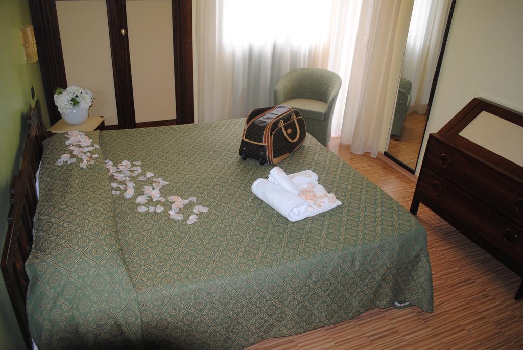 Hotel Rosa Del Deserto 卡斯特罗卡罗泰尔梅 外观 照片